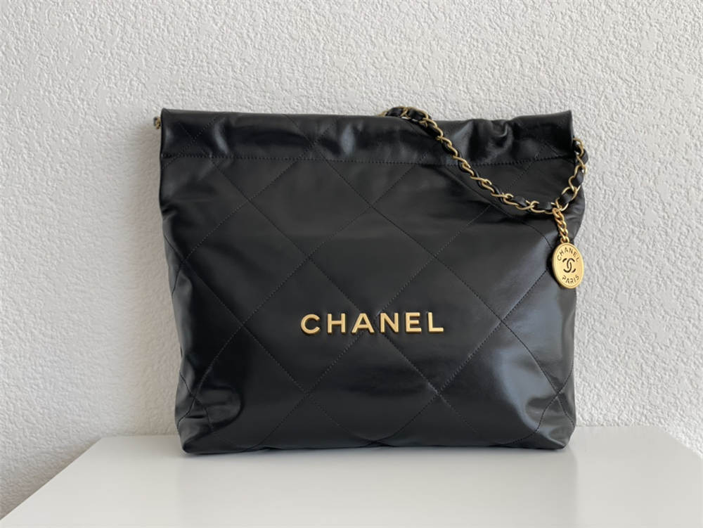 Chanel 22 bag 35cm small 2025 new 